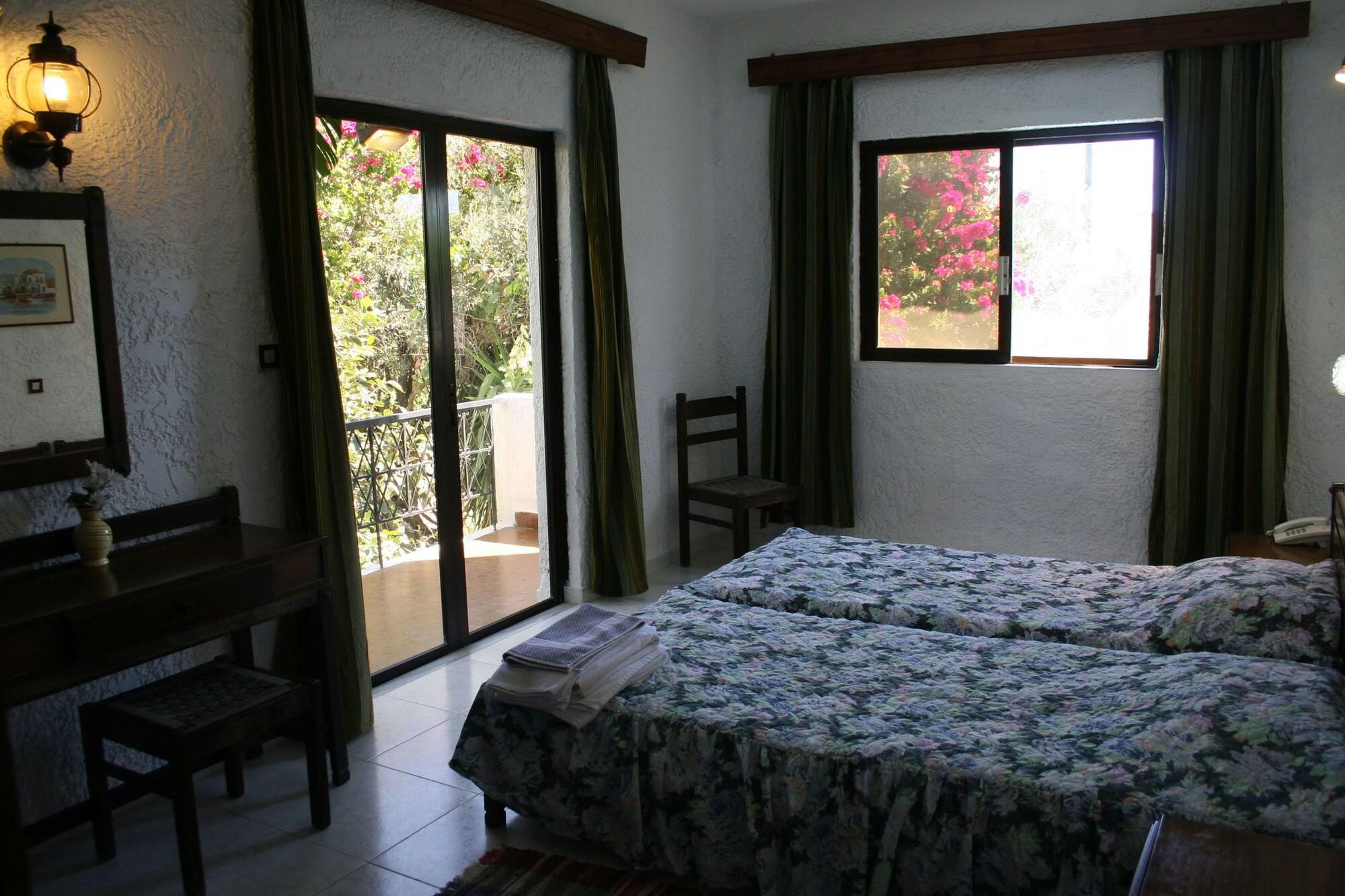 Oasis Hotel Bungalows Rhodes Afantou Exterior foto